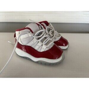 Air Jordan Retro XI 11 size 4c Cherry Red Toddler 378040-116 No Insole On Right